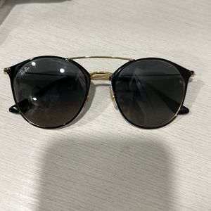ray-ban black and gold sunglasses